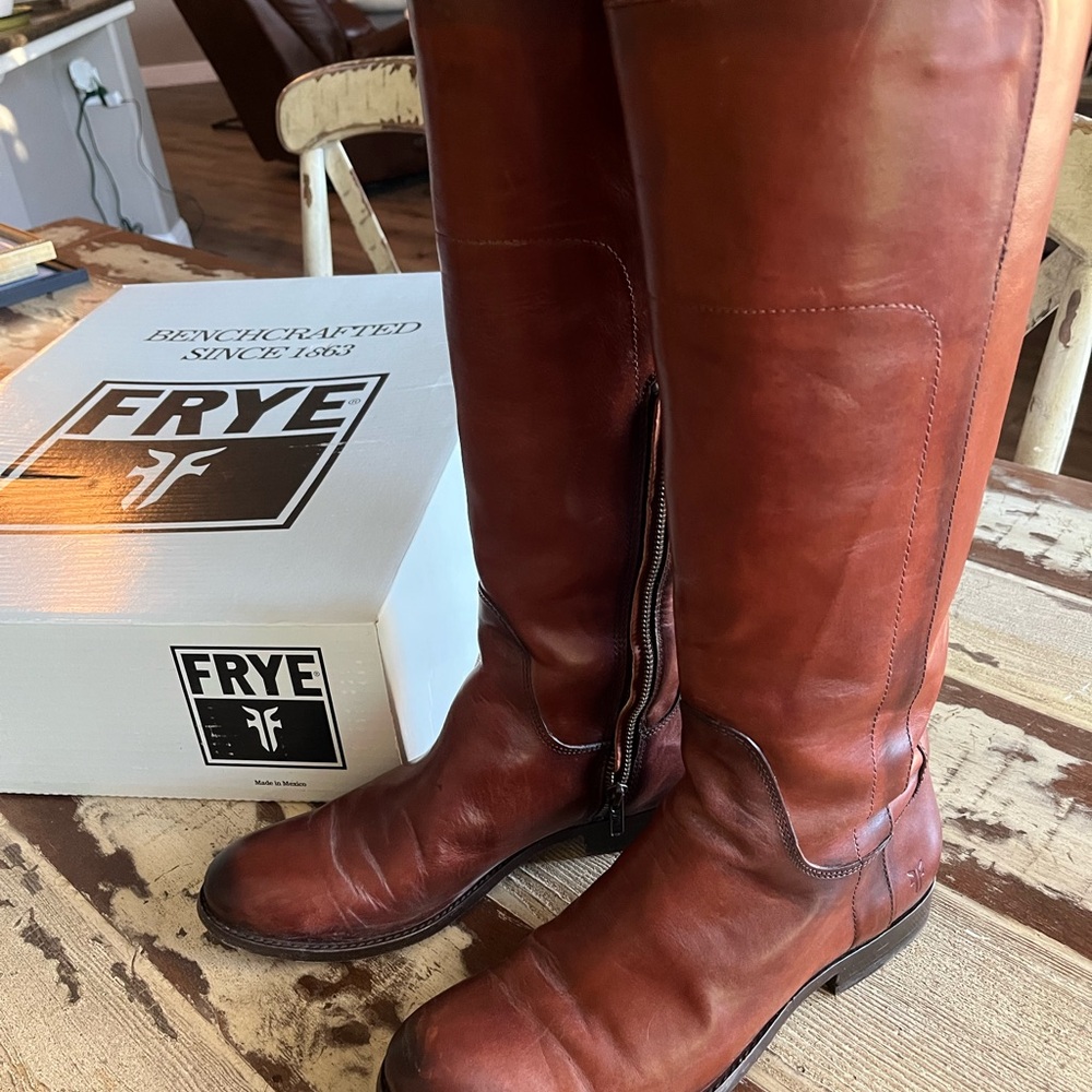 EUC Frye Paige Redwood Women’s Brown Leather Boots 9m